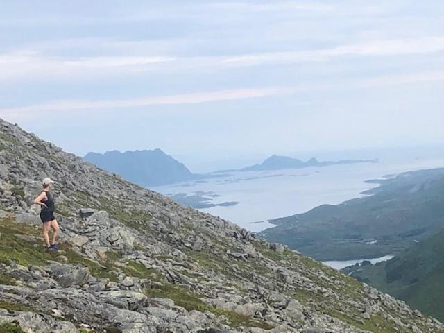 Unique And Charming House At The Foot Of Lofoten'S Highest Mountain Сволвер Екстериор снимка